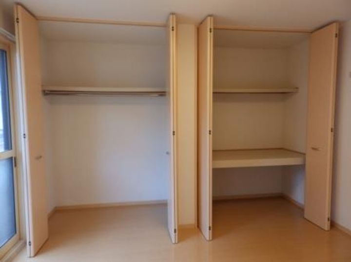 アルストロメリアの内装