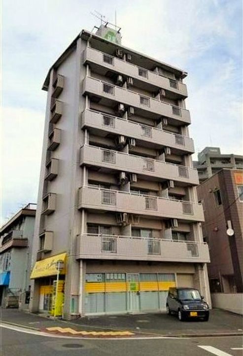 オリエンタル南小倉の外観