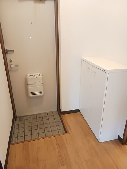 広島県福山市千田町3(アパート)の賃貸物件の玄関