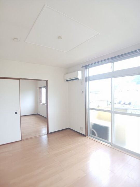 広島県福山市千田町3(アパート)の賃貸物件の居間