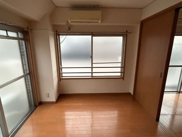 シルバーコーポの居間
