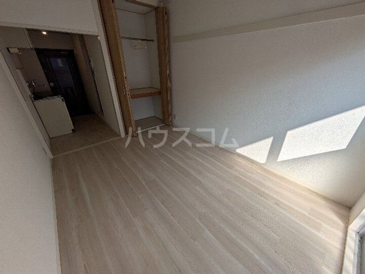 メゾン・ド・ヴィルこがねの居間