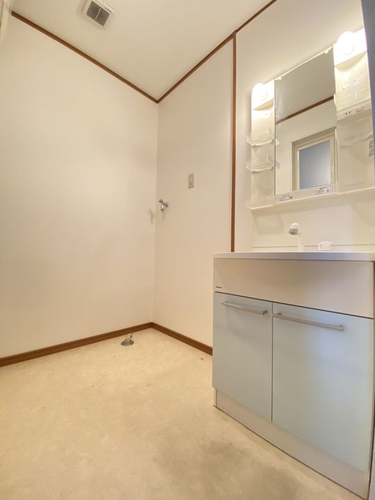 クレールベルヴィル立花B棟の内装