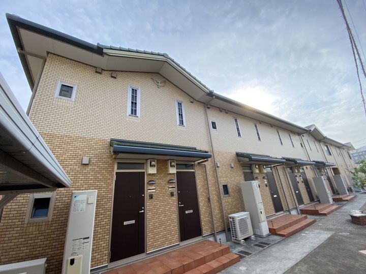 クレールベルヴィル立花B棟の外観