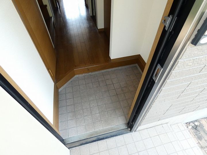 東京都立川市西砂町1(一戸建)の賃貸物件の玄関