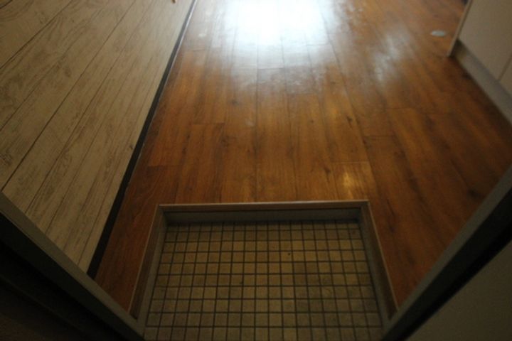 五日市中央ビルの玄関