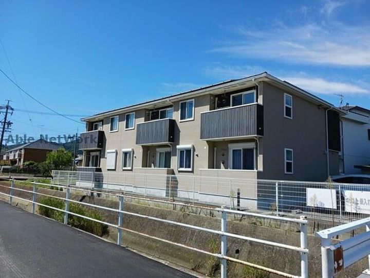愛知県蒲郡市鹿島町中郷(アパート)の賃貸物件の外観