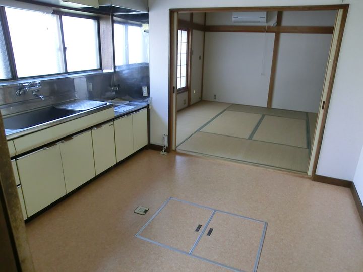 青森県青森市松森2(一戸建)の賃貸物件の居間