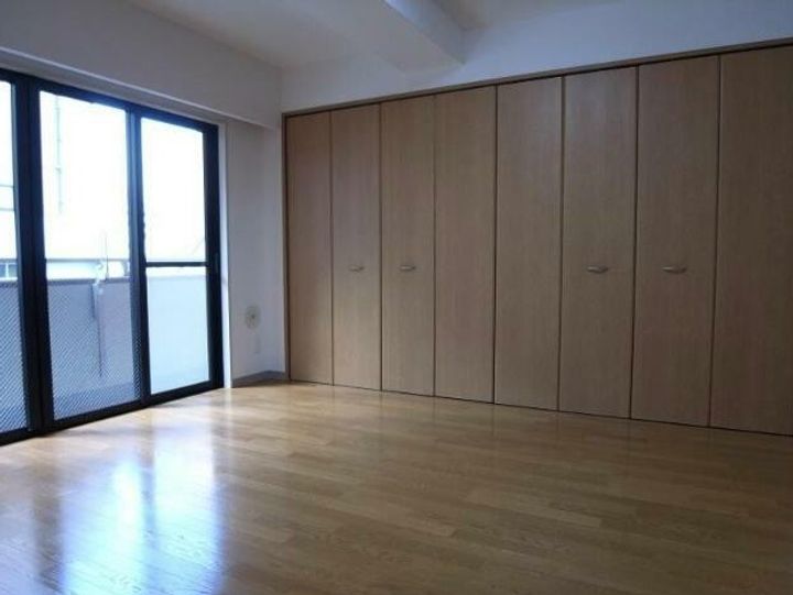 芝132金杉アパートメントの居間