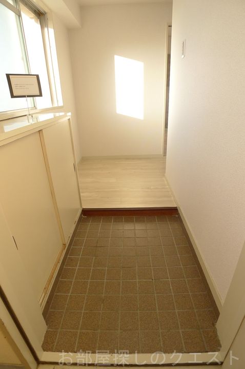 エミナンス弥富が丘 A棟の玄関