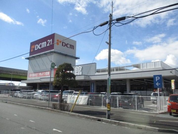 S・FIELD75の周辺