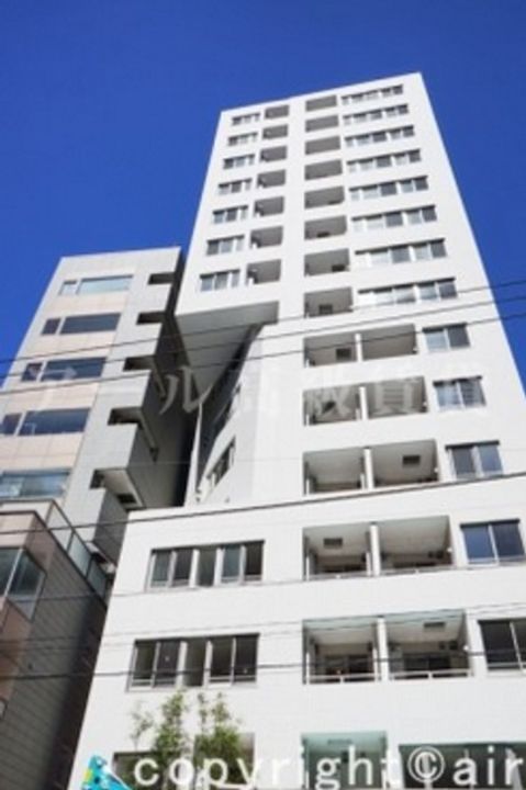 東京都港区南青山6(マンション)の賃貸物件の外観