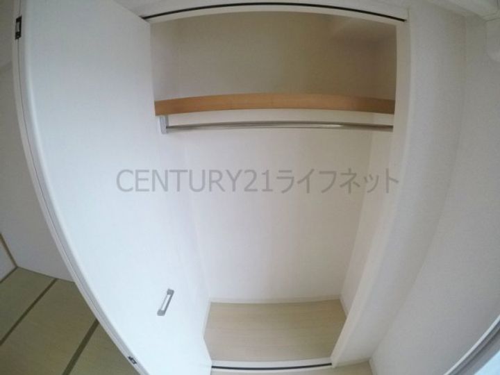 ロハス江坂の内装