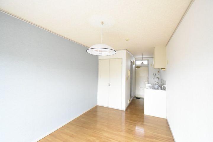 エステートピアきさらぎの居間