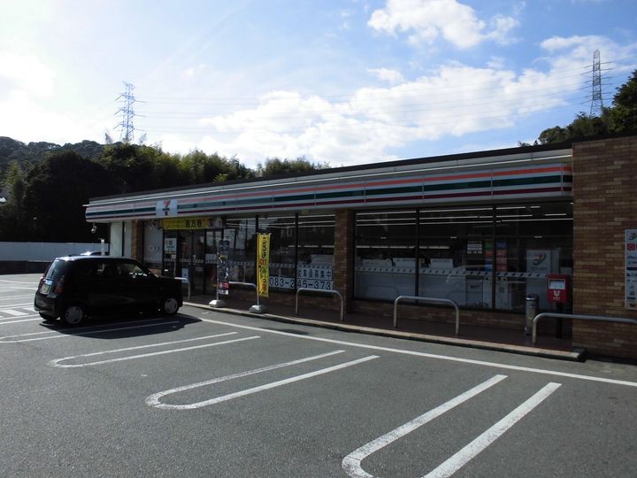 山口県下関市長府満珠新町(一戸建)の賃貸物件の周辺