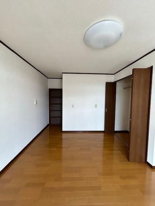 アヤタハウスの居間