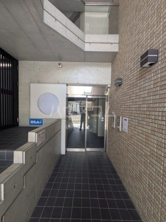 ウエストプラザ三越の地図