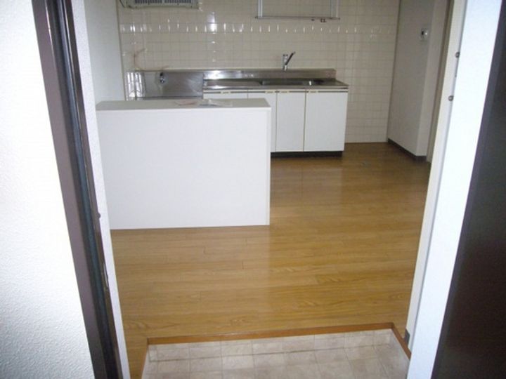 メゾン・エルドラドの玄関