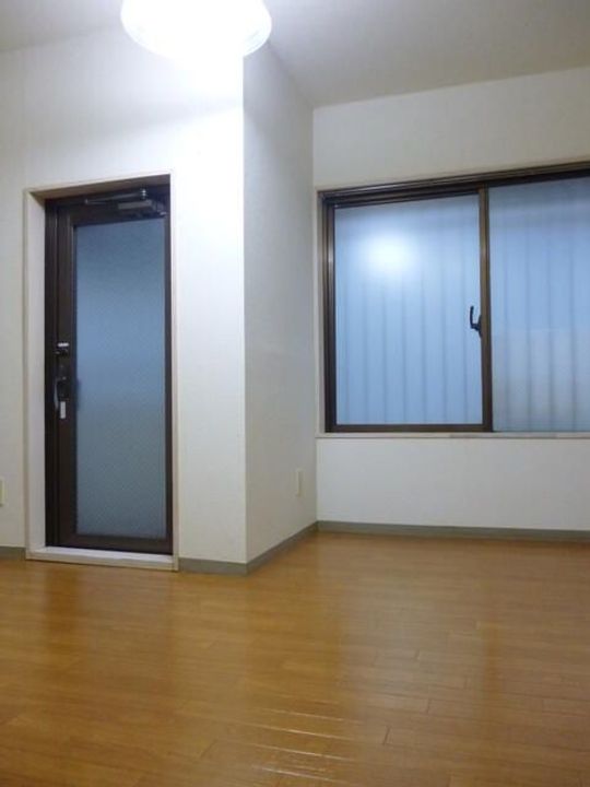 シャトル大恵 Eの内装