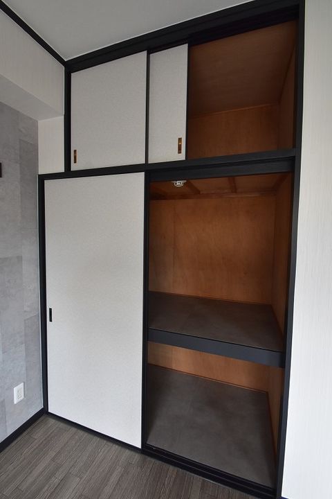 アスカビルの内装