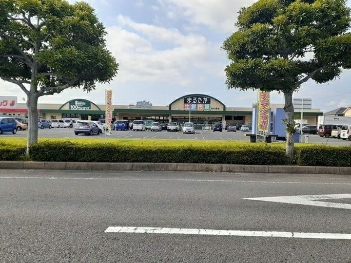 パラディVIの周辺