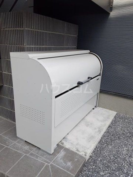 メルディア西新井本町の地図