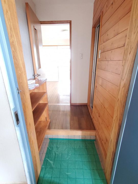 ボヌールの玄関