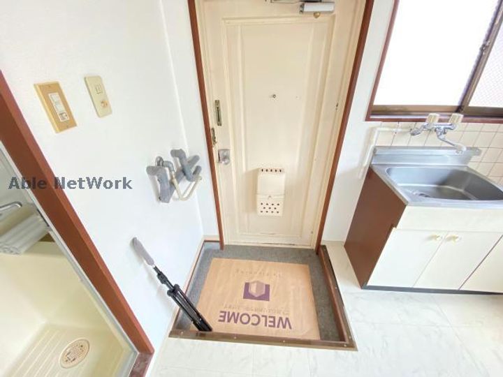 アニバーサリー新町の玄関