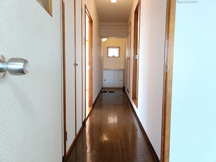 辻産業第1ビルの玄関