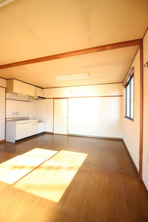 タイヨ-ビルの居間