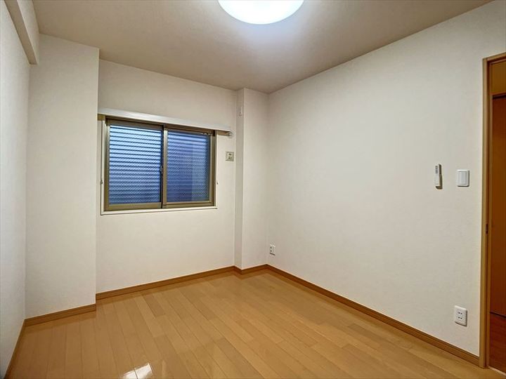 フォレスト金沢西泉の居間
