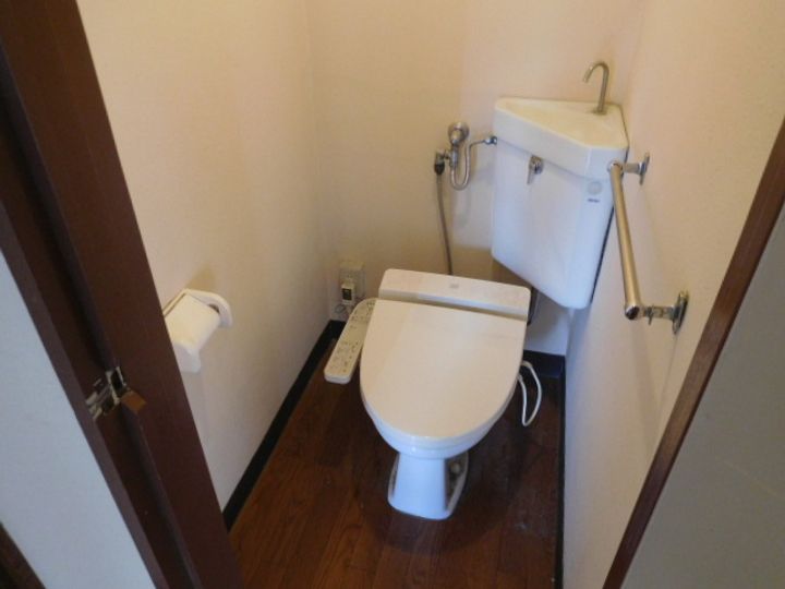 愛媛屋ビルの内装