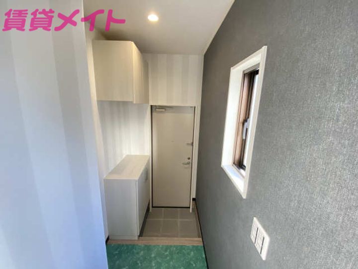 REMIX旭が丘の玄関