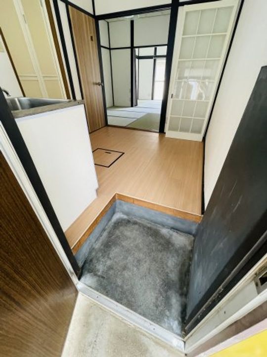 上福荘の玄関