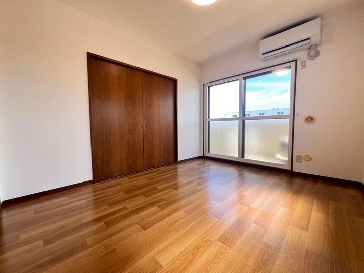 ゴールデンアルトの居間