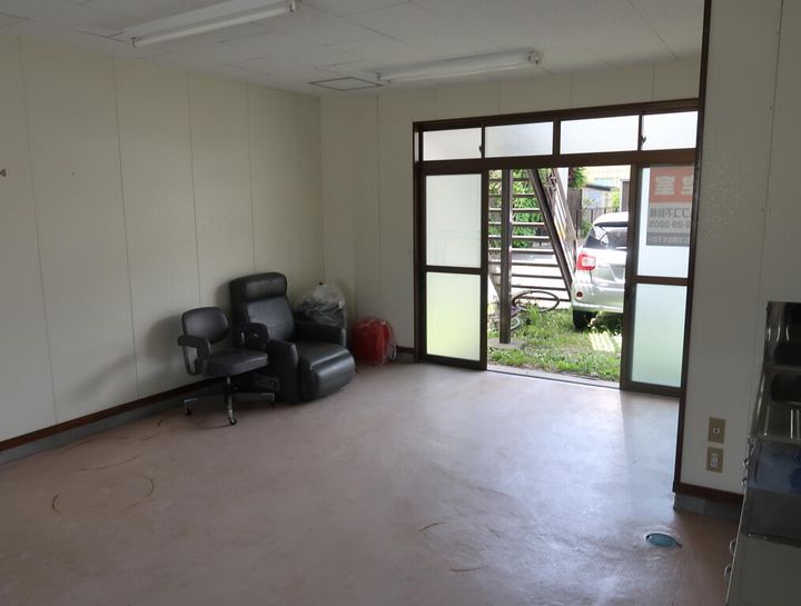 青森県八戸市内丸3(一戸建)の賃貸物件の居間