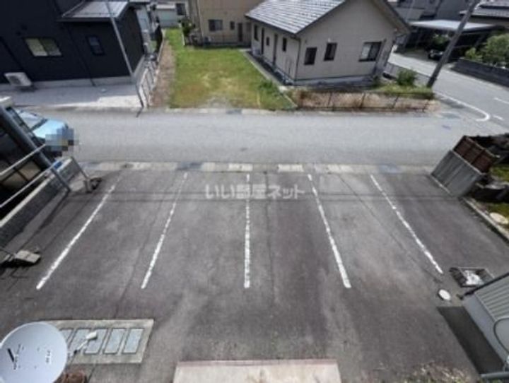 山内アパートの地図