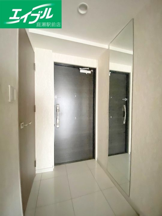 プレサンス ロジェ 岡山駅元町の玄関