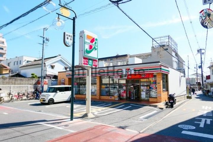 茶佐ビルの周辺