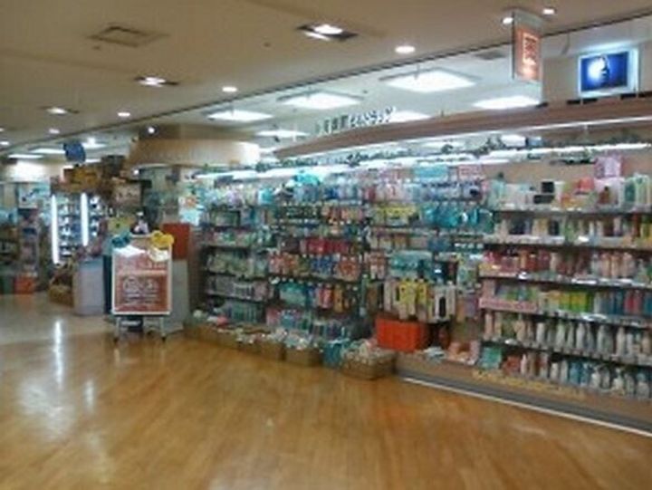 クリオラベルヴィ新富町の周辺