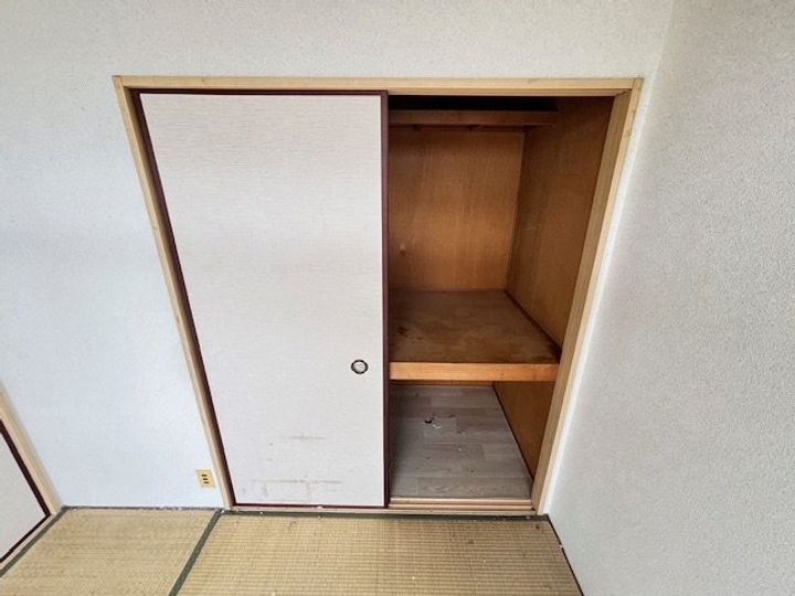 ビスタ岸部ハイツB棟の内装