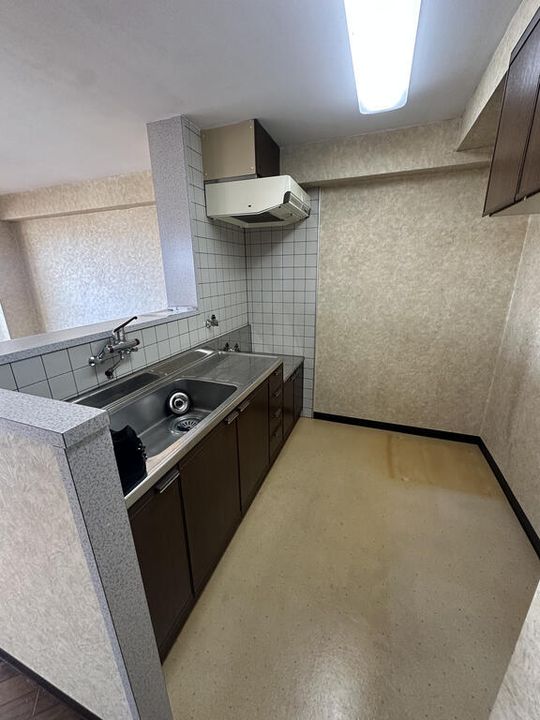 グランデュール萩中のキッチン