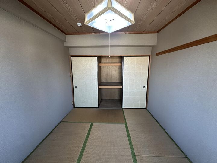 グランデュール萩中の内装