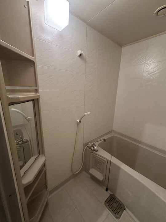 グランデュール萩中の風呂