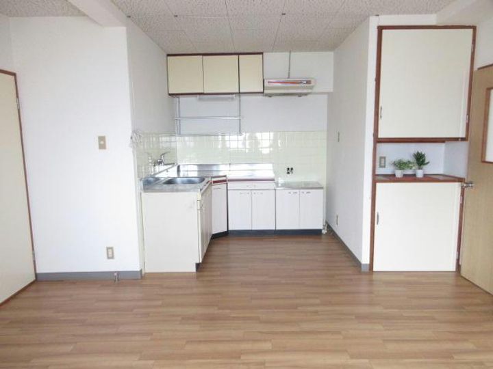 寿賀乃ハイツIの居間