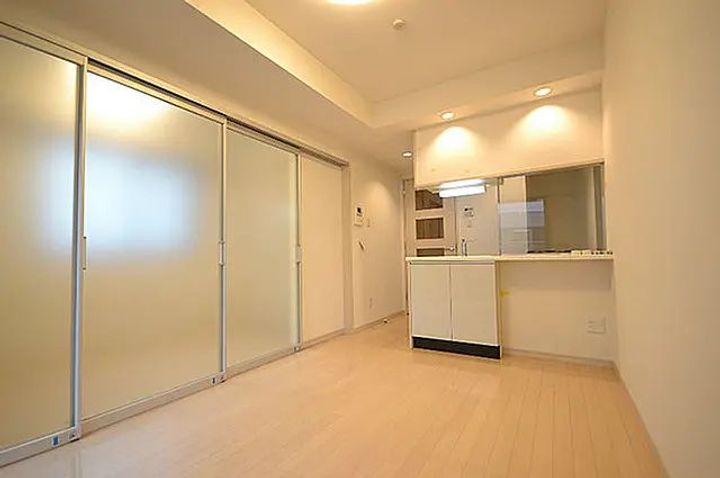 ガラ・シティ神田淡路町の居間
