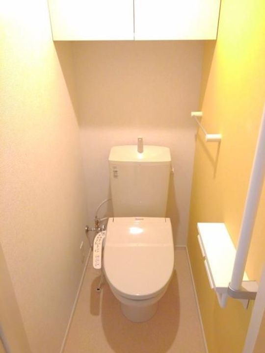 アリーズの内装