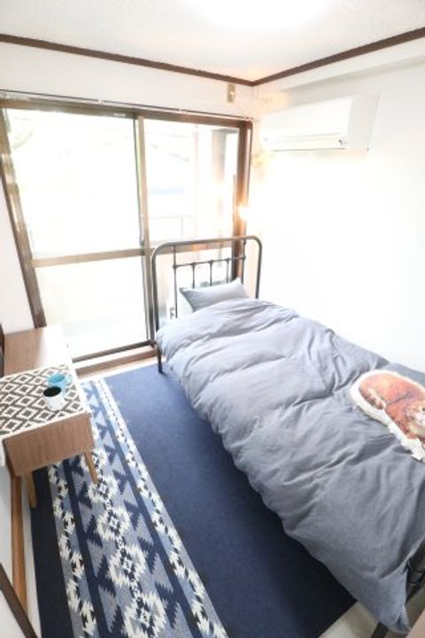 高木ビルの居間