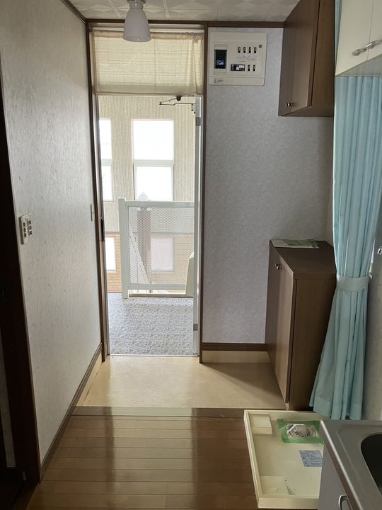 apartment Be:1の玄関