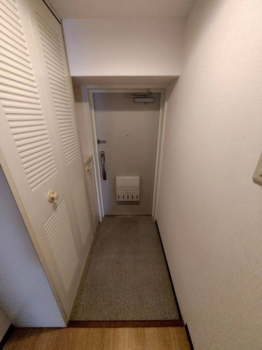 シティハイツ住之江弐号棟の玄関